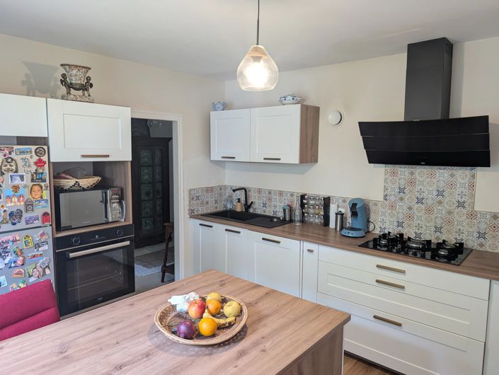 Image No.3-3 Bed House for sale