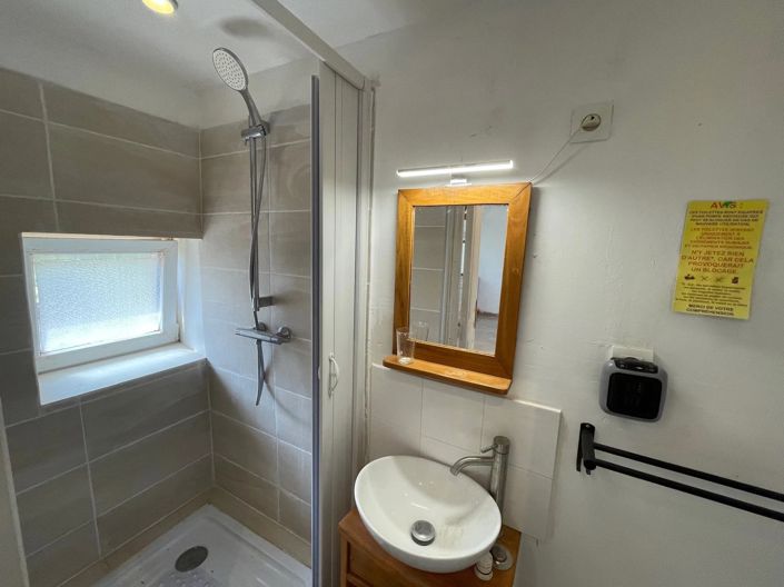 Image No.10-2 Bed House for sale