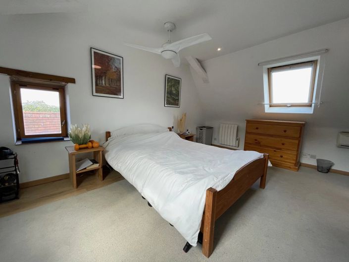 Image No.5-2 Bed House for sale
