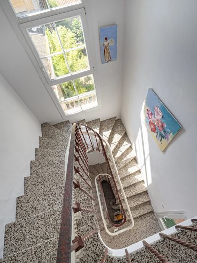 Image No.7-10 Bed House for sale