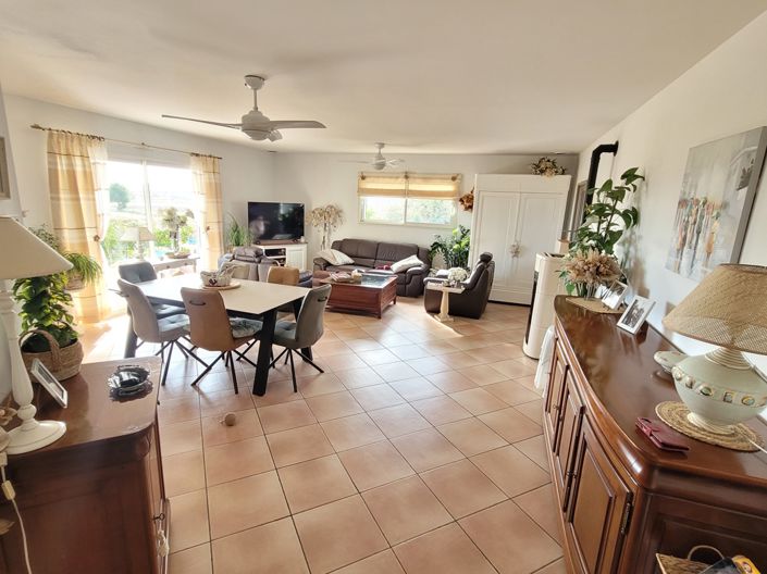 Image No.12-4 Bed House for sale