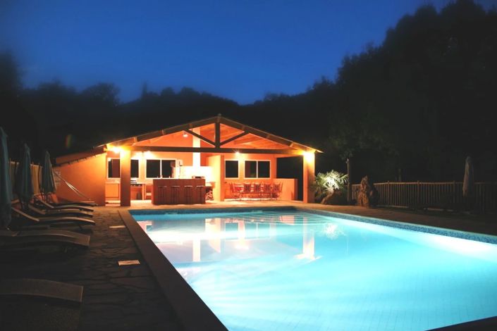 Image No.12-23 Bed House for sale