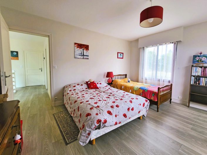 Image No.14-4 Bed House for sale