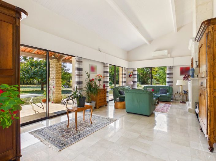 Image No.3-4 Bed House for sale