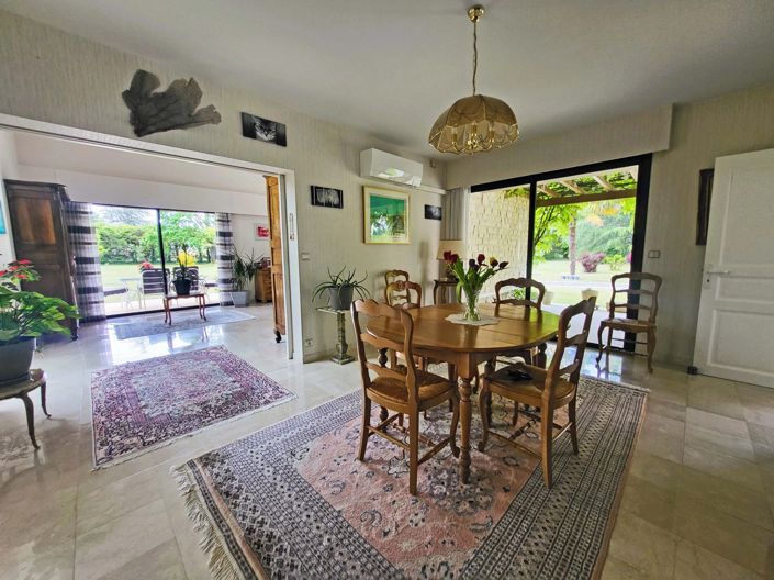 Image No.6-4 Bed House for sale