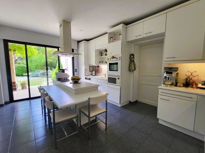 Image No.7-4 Bed House for sale