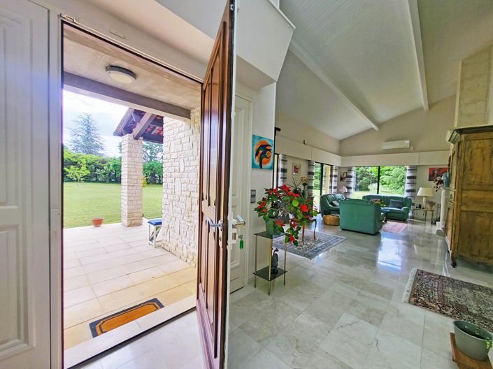 Image No.12-4 Bed House for sale