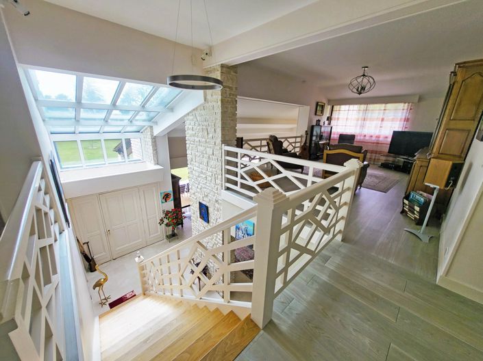 Image No.8-4 Bed House for sale