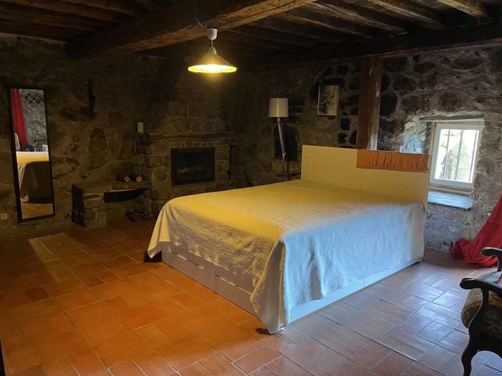 Image No.8-5 Bed House for sale