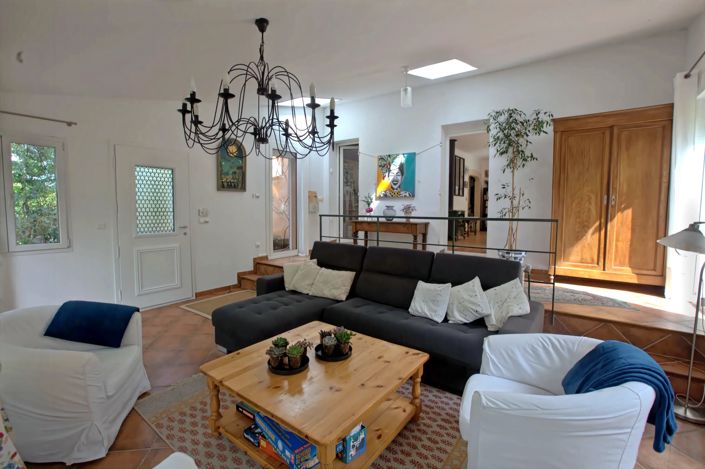 Image No.8-6 Bed Village House for sale