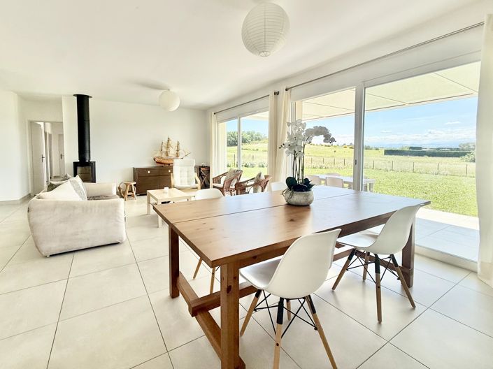 Image No.3-4 Bed House for sale