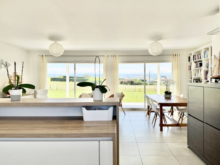 Image No.5-4 Bed House for sale