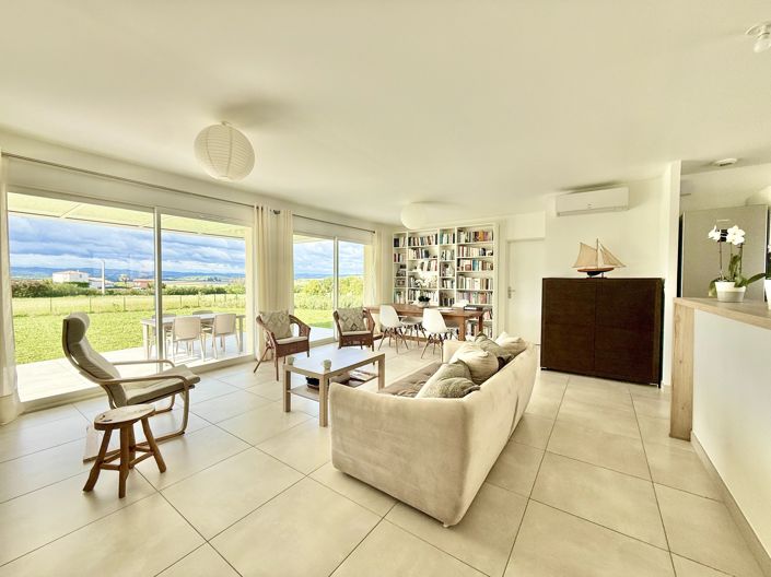 Image No.7-4 Bed House for sale