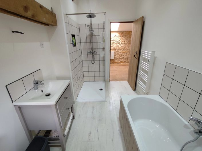 Image No.12-4 Bed House for sale