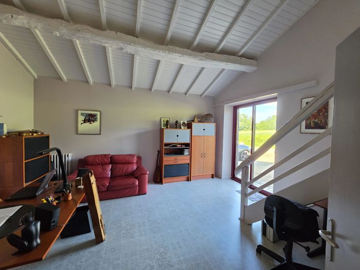 Image No.8-3 Bed House for sale
