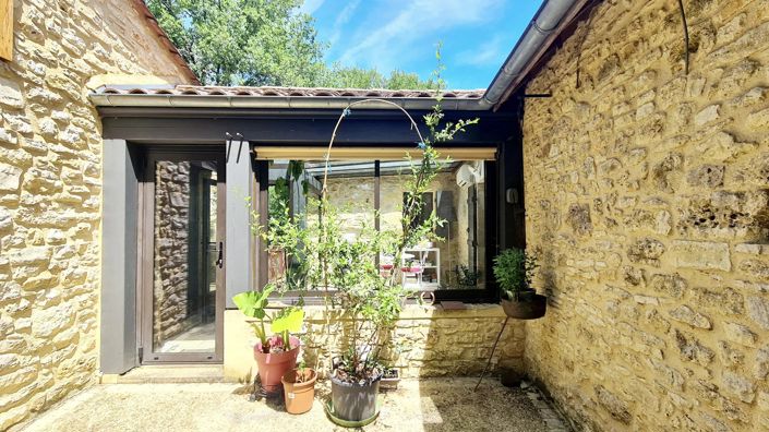 Image No.10-3 Bed House for sale