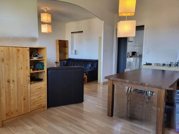 Image No.8-2 Bed Property for sale