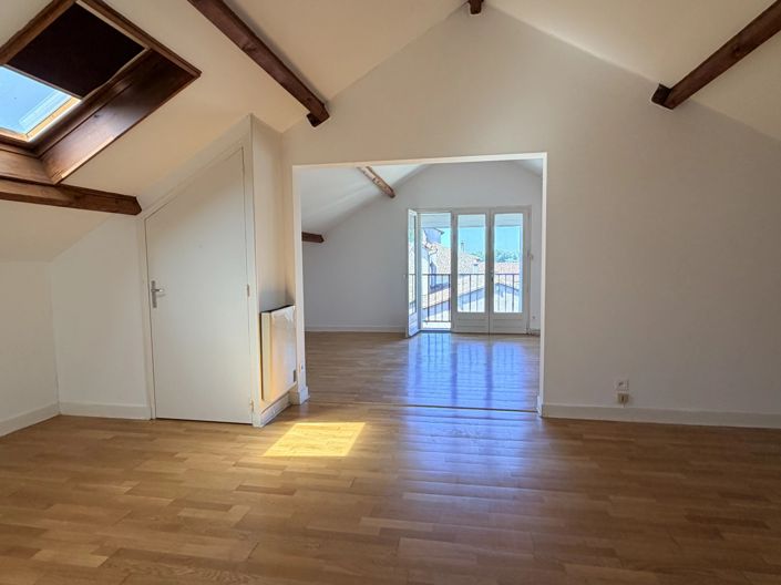 Image No.11-4 Bed House for sale