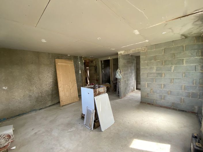 Image No.5-2 Bed House for sale