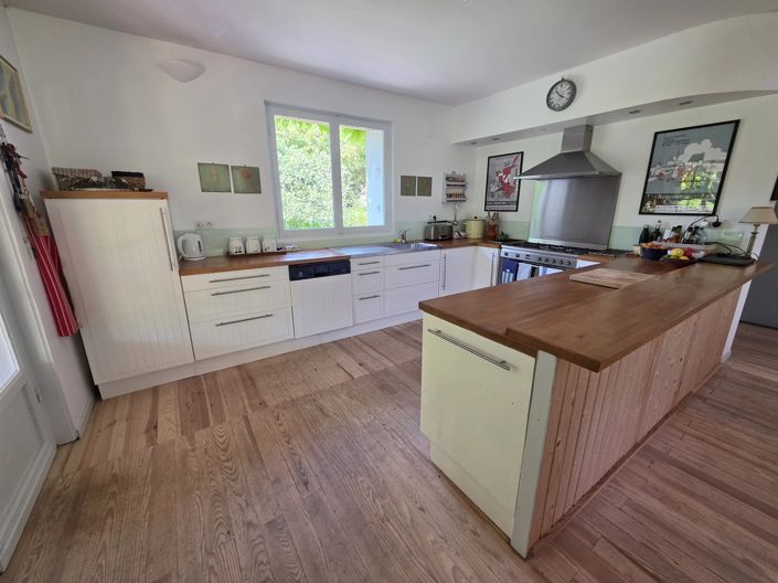 Image No.3-4 Bed House for sale