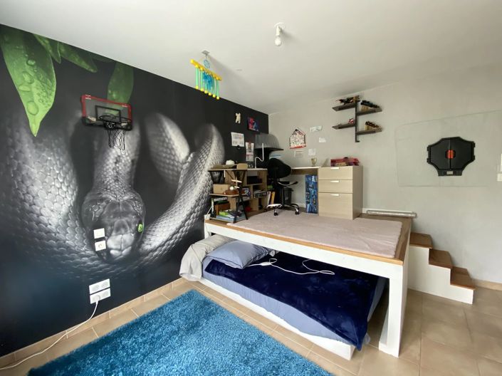 Image No.6-4 Bed House for sale