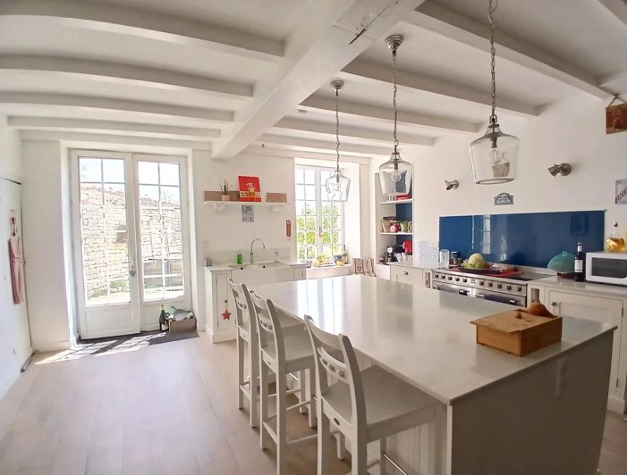 Image No.3-3 Bed House for sale