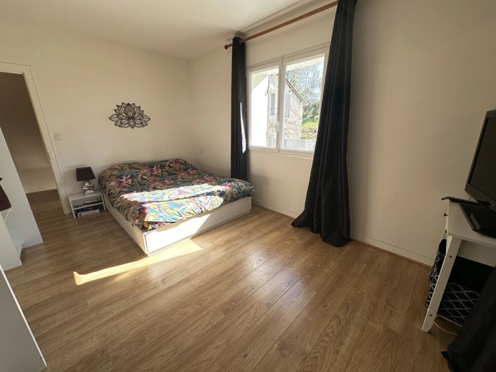 Image No.11-8 Bed House for sale