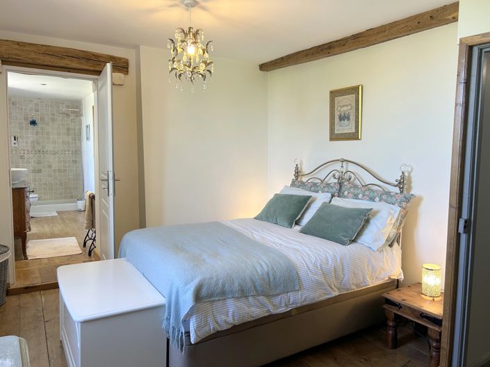 Image No.10-5 Bed House for sale