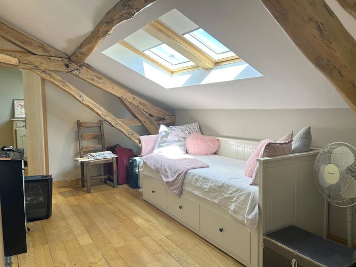 Image No.15-5 Bed House for sale