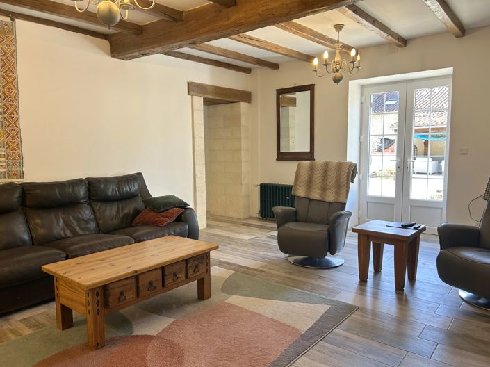 Image No.8-5 Bed House for sale
