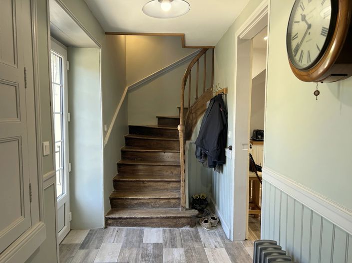 Image No.9-5 Bed House for sale