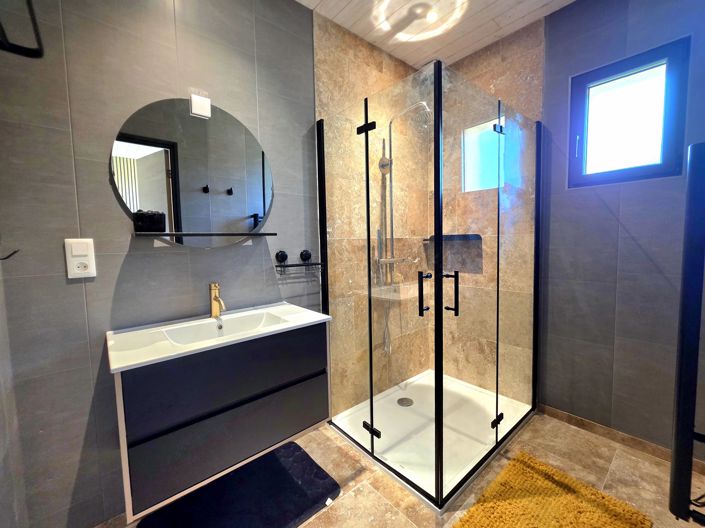 Image No.13-4 Bed House for sale