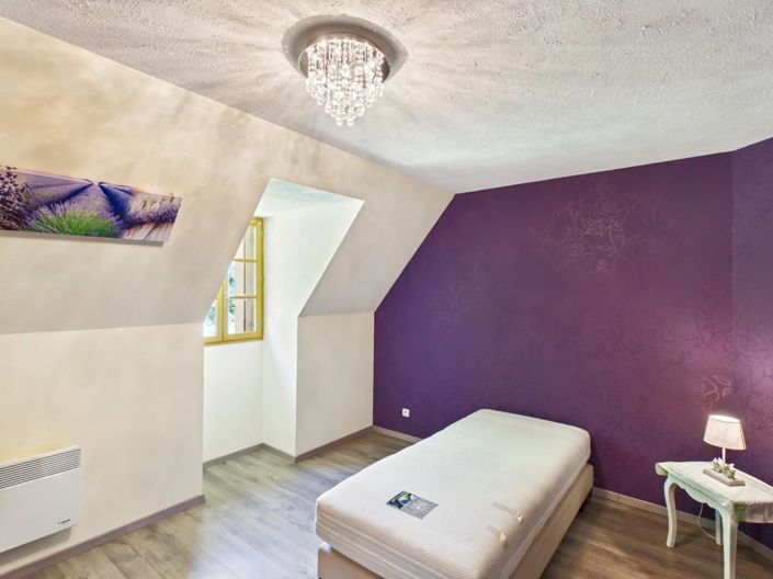 Image No.8-5 Bed House for sale