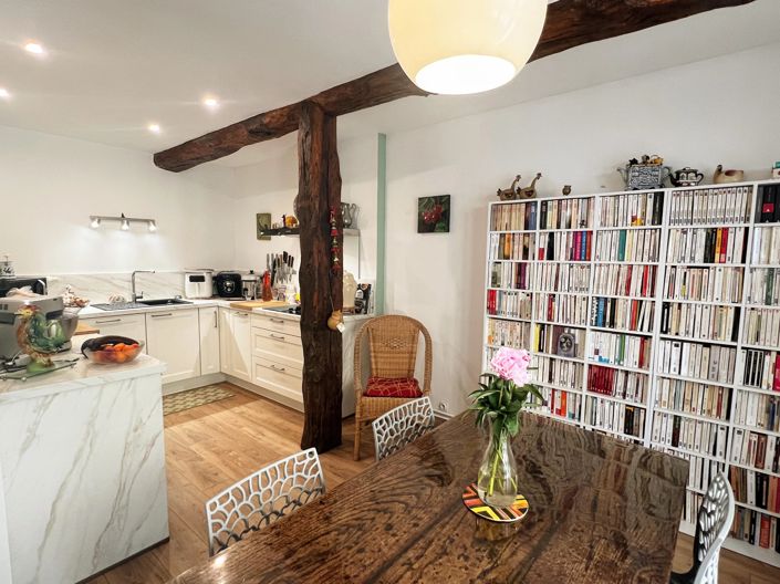 Image No.7-5 Bed House for sale