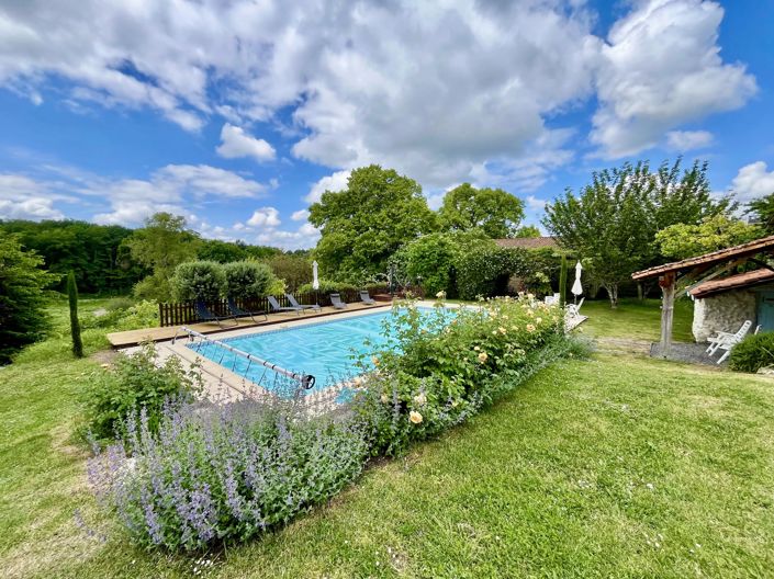 Image No.13-5 Bed Farmhouse for sale