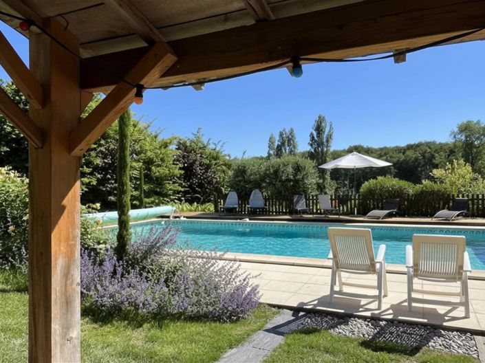Image No.3-5 Bed Farmhouse for sale