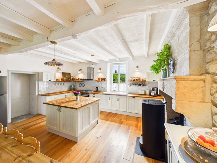 Image No.5-5 Bed Farmhouse for sale