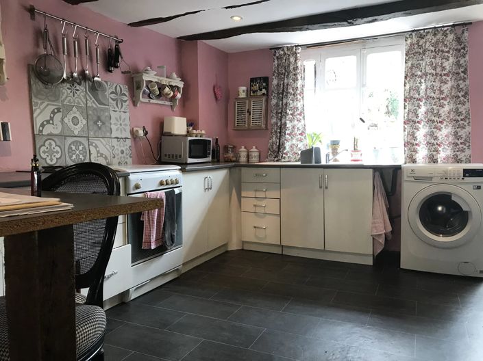 Image No.4-2 Bed House for sale