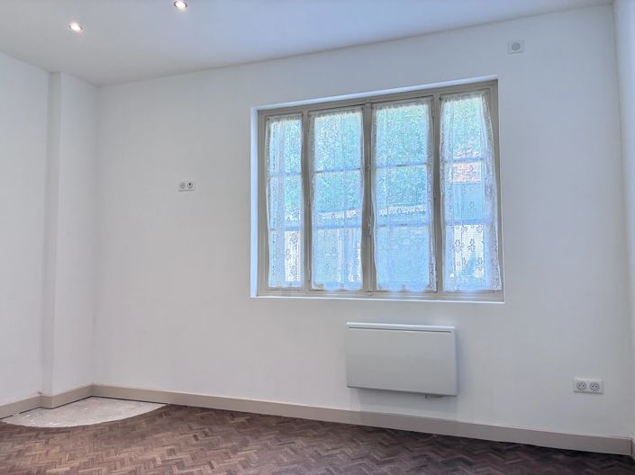 Image No.8-3 Bed Village House for sale