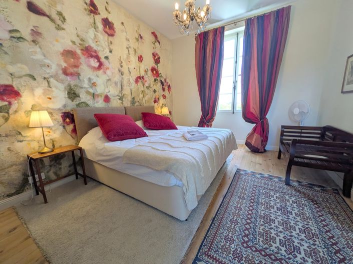 Image No.9-10 Bed House for sale