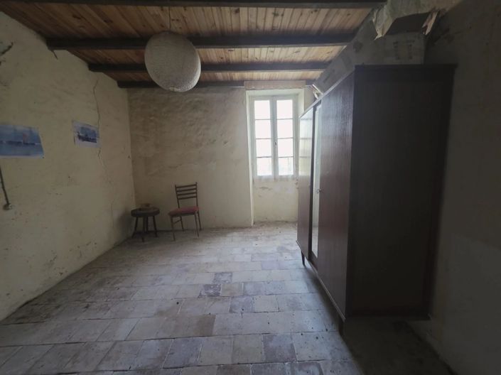 Image No.15-8 Bed House for sale