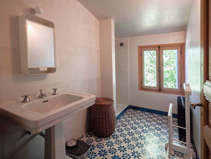 Image No.15-10 Bed House for sale