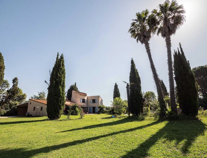 Image No.15-4 Bed House for sale
