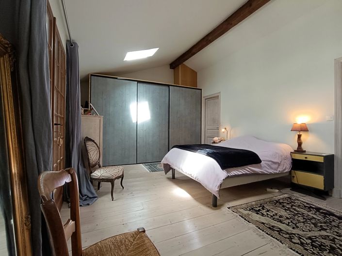 Image No.15-4 Bed House for sale