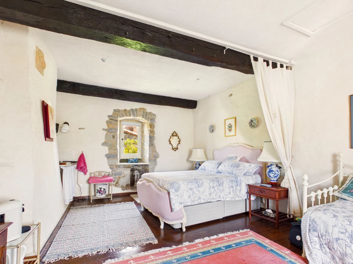 Image No.11-3 Bed Village House for sale