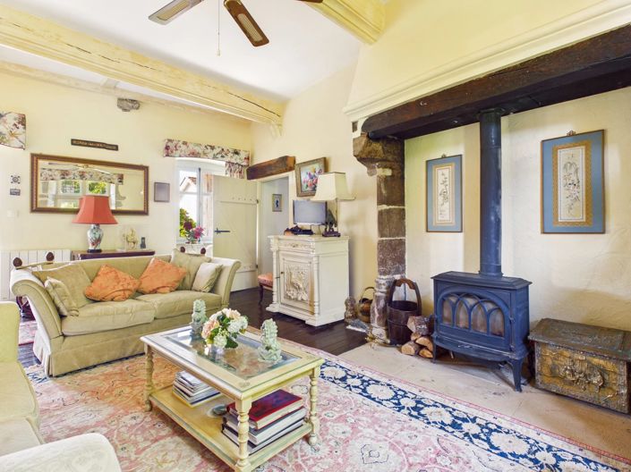 Image No.8-3 Bed Village House for sale