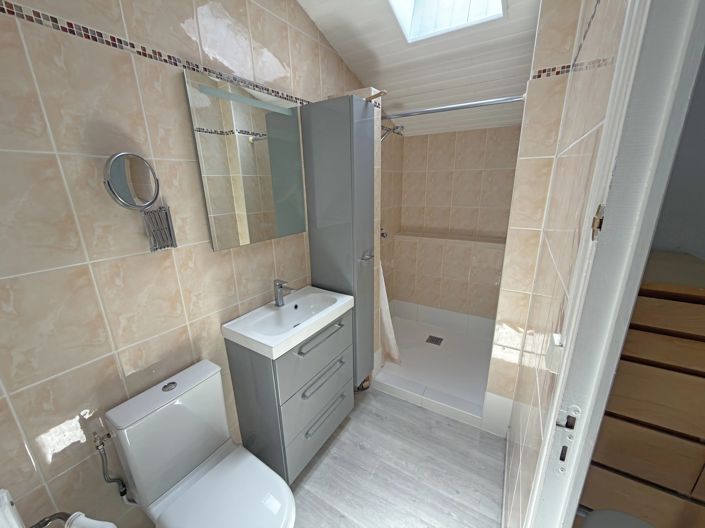 Image No.11-5 Bed House for sale