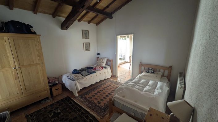 Image No.10-3 Bed House for sale