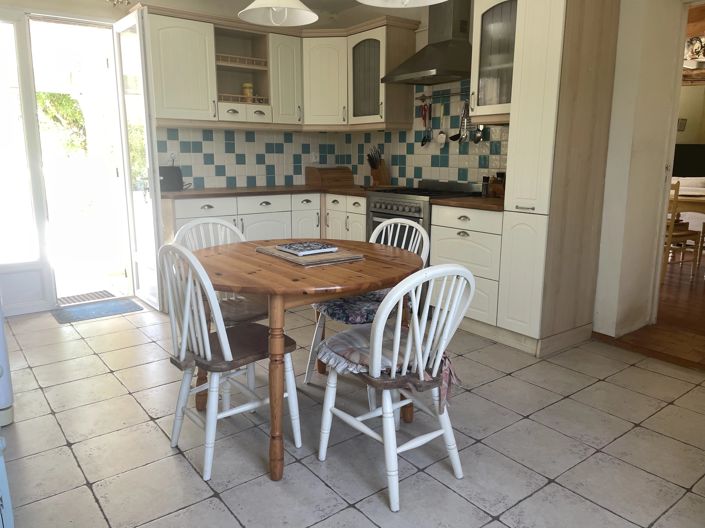 Image No.6-3 Bed House for sale
