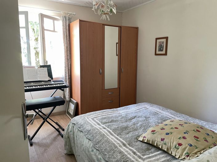 Image No.9-3 Bed House for sale